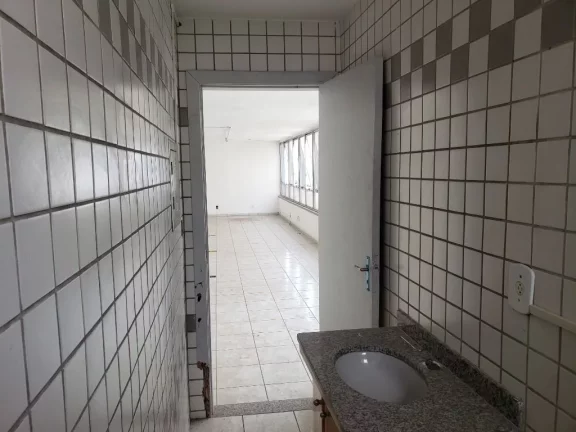 Imagem Sala Comercial Clínica Perto Metrô Campo Belo Aluguel, 70m² por R$ 2.890/mês - Av Padre Antônio José dos Santos 449 - Brooklin - São Paulo/SP - SA0404