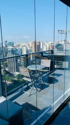 Imagem Cobertura com 70m², 1 dormitório, sendo 1 suíte, e 1 vaga de garagem, totalmente mobiliada e deco...