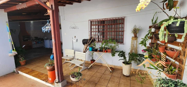 Imagem Casa no Bairro Santa Cruz com 3 dormitórios em Mogi Mirim