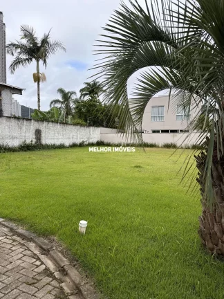 Imagem Terreno á venda em Condomínio Fechado localizado na Barra em Balneário Camboriú