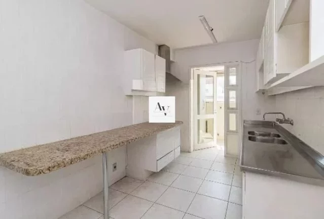 Imagem Apartamento à venda no bairro Moinhos de Vento - Porto Alegre/RS