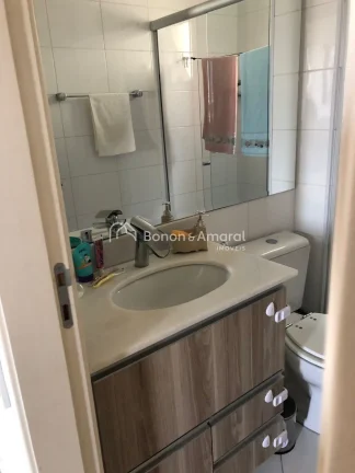 Imagem Apartamento de 75 m² em andar alto, com três quartos sendo uma suíte, sala para dois ambientes e ...