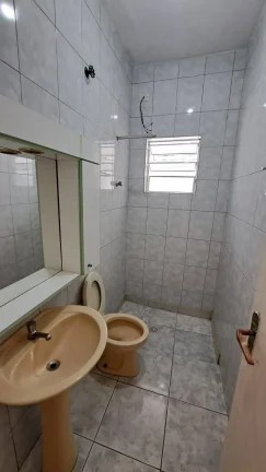 Imagem Casa 1 Dormitório • Cozinha • 1 Vaga de Garagem