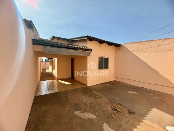 Imagem Casa com 2 dormitórios à venda, 74 m² por R$ 260.000,00 - Buritis III - Itumbiara/GO