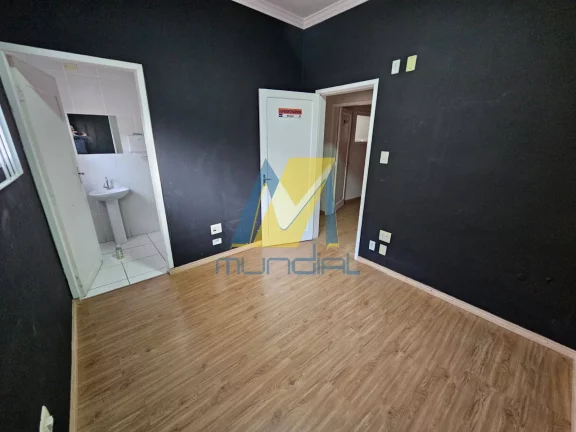 Imagem Prédio Comercial de 150m² com 3 Pavimentos, Elevador e Fachada Envidraçada - Projeto Aprovado para Salas Comerciais.
