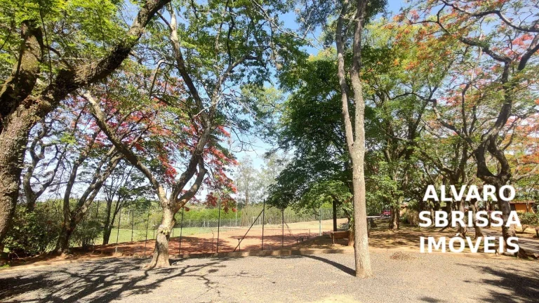 Imagem Sitio a venda em Itu SP com 4,7 alqueires ou 113.740 m², casa sede com 6 suítes, piscina e dois lagos maravilhosos, venha conhecer pessoalmente.