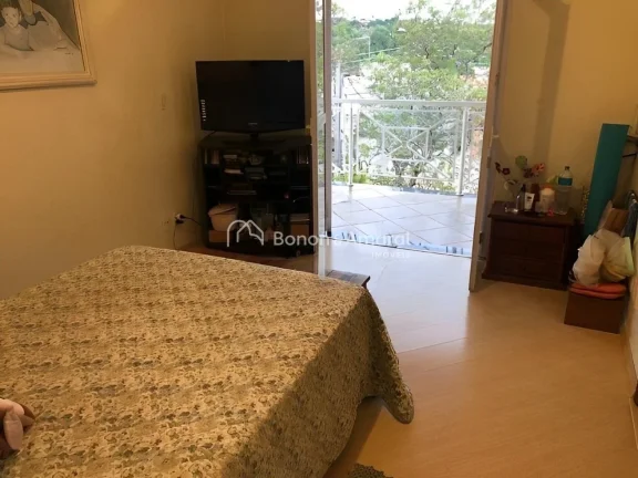 Imagem Esta elegante casa está situada no renomado Condomínio Residencial Terras do Caribe, em Valinhos, ...