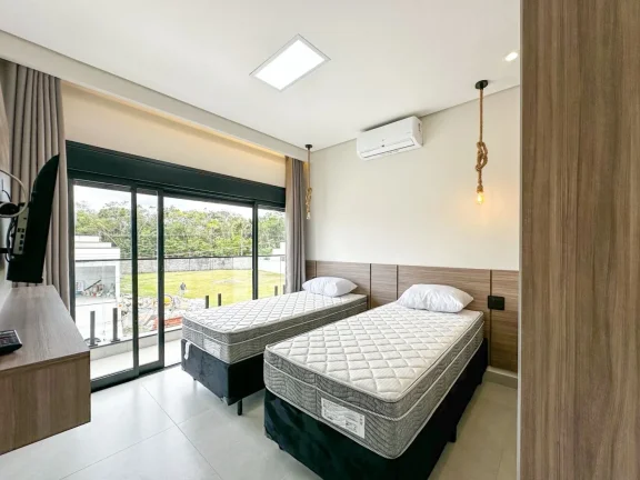 Imagem Casa para Venda em Peruíbe, Jardim Márcia, 6 dormitórios, 6 suítes, 2 banheiros, 4 vagas