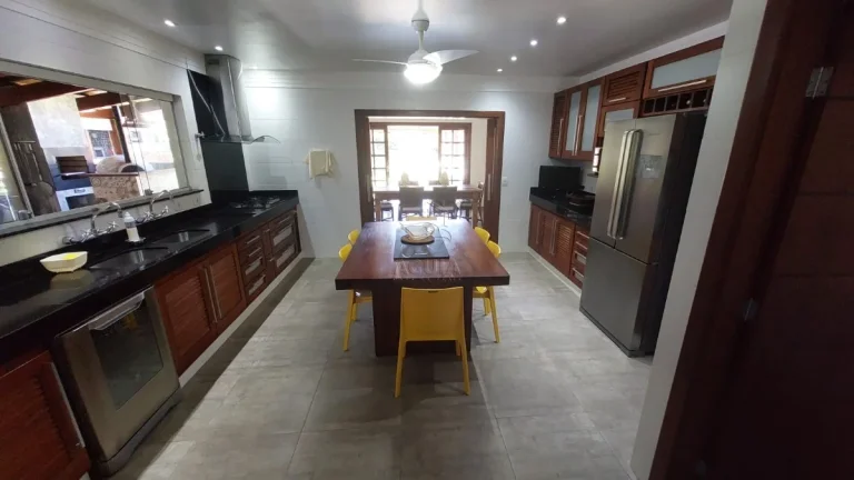 Imagem Uma Linda Mansão com 6 dormitórios com 5 mil metros de terreno
