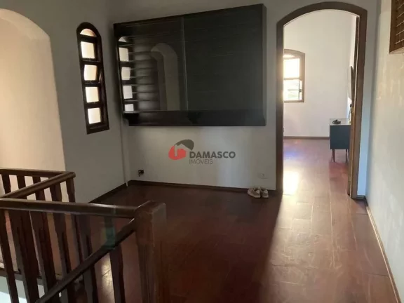 Imagem Sobrado à venda 2 Quartos, 1 Suite, 3 Vagas, 211M², Cerâmica, São Caetano do Sul - SP