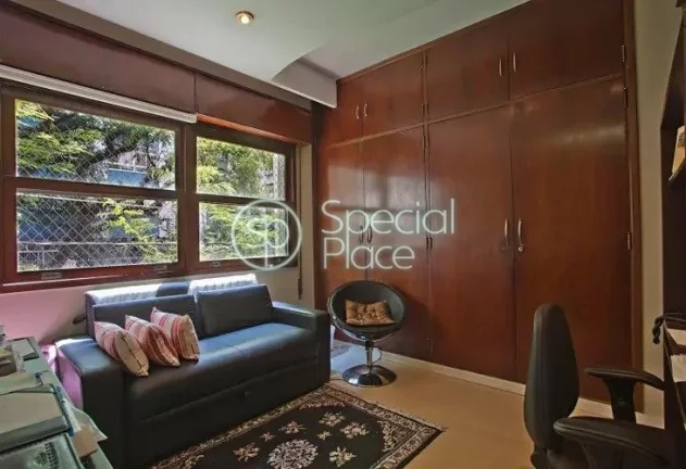 Imagem Apartamento com 175m² no Jardim Paulista Ótimo living com amplos janelões e vista para as árvore...