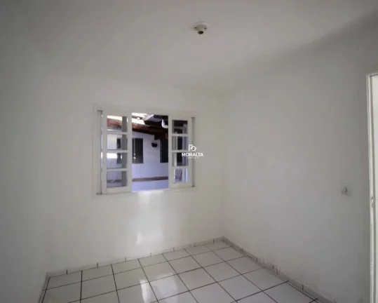 Imagem Casa para Venda em São José dos Pinhais, Roseira de São Sebastião, 3 dormitórios, 1 banheiro, 2 vagas