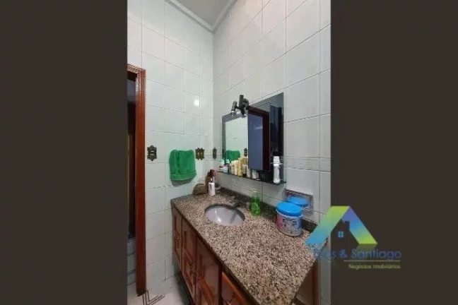 Imagem Casa à venda com 180m², 4 quartos e 2 vagas