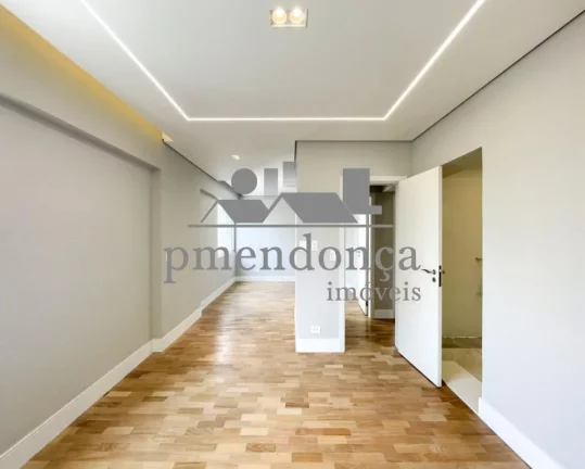 Imagem Apartamento reformado com 3 quartos sendo 1 suíte e 1 vaga à venda nas Perdizes, 121m2