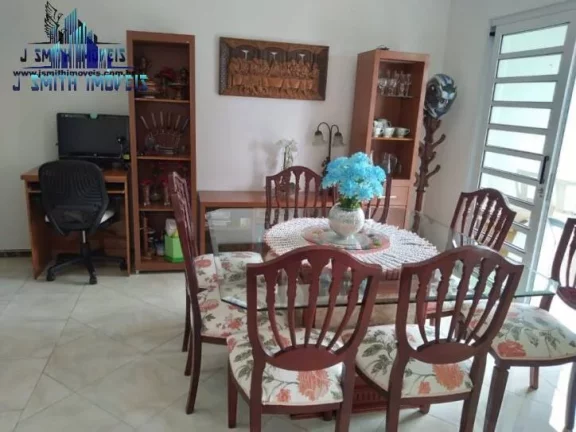 Imagem CASA COM SALA E VISTA PANORÂMICA, EM CONDOMÍNIO FECHADO - km 24