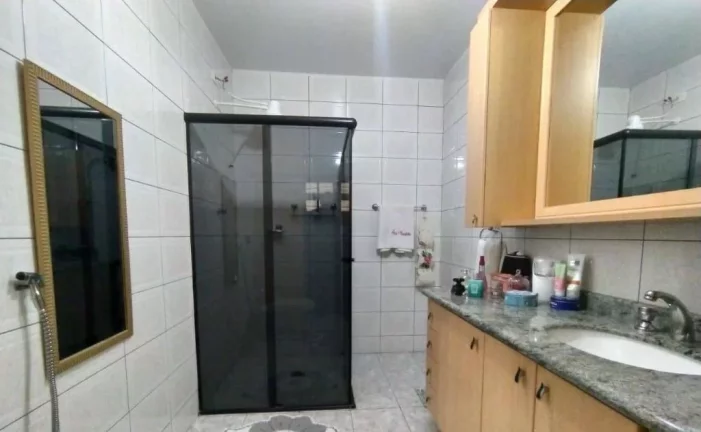 Imagem Sobrado com 5 dormitórios à venda, 340 m² por R$ 750.000,00 - Jardim Das Oliveiras - Jacareí/SP
