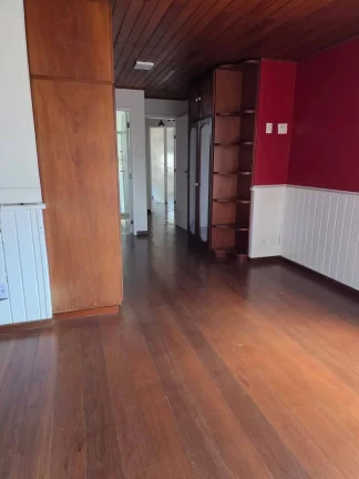 Imagem Vendo esta maravilhosa cobertura no centro de Nova Friburgo.