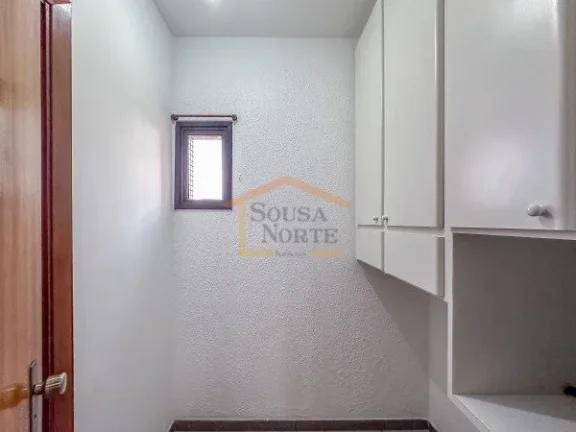 Imagem Apartamento com 136m² de área útil, com 4 dormitórios, sendo 3 suítes, 5 banheiros no total com...