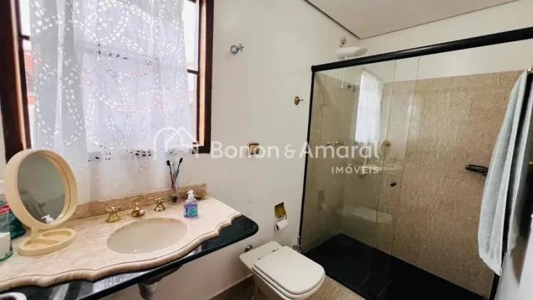 Imagem Linda casa em condomínio - ampla, funcional e muito aconchegante!

Documentação ok para financiam...
