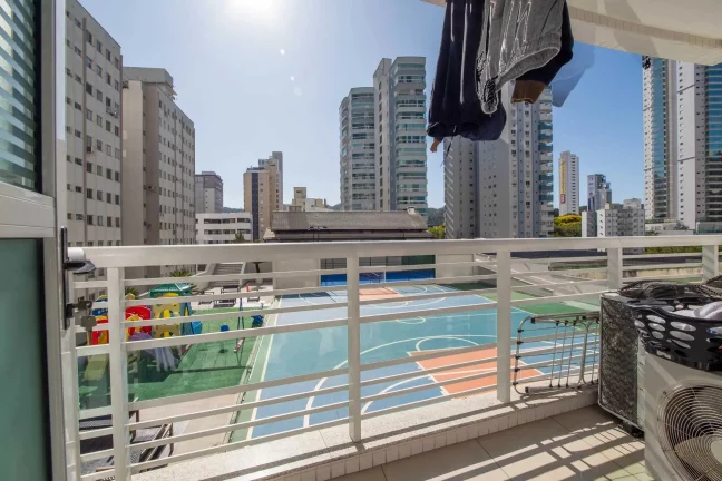 Imagem Apartamento diferenciado com 4 suítes e 5 vagas de garagem no Centro de Balneário Camboriú/SC