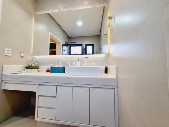 Imagem Apresentamos este maravilhoso sobrado que combina sofisticação e conforto em cada detalhe. Ideal p...