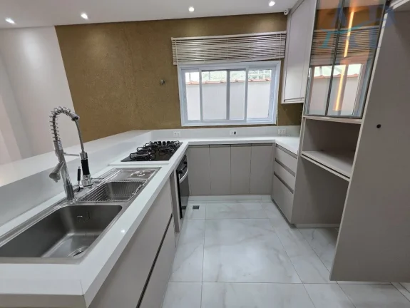 Imagem Casa Térrea no Canto do Forte em Praia Grande