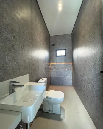 Imagem Luxuosa casa em condomínio à venda em Várzea Grande-MT, bairro Mirante do Pary: 3 quartos, 3 suítes, 3 salas, 5 banheiros, 4 vagas, 230m².