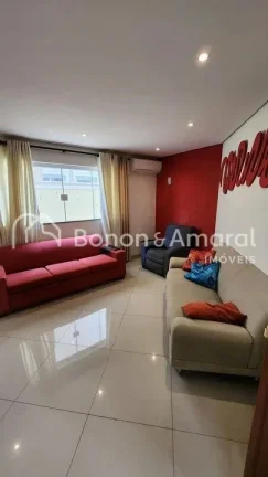 Imagem Lindo sobrado com 3 suites, sendo uma Master, escritório, piscina aquecida, área Gourmet, living c...