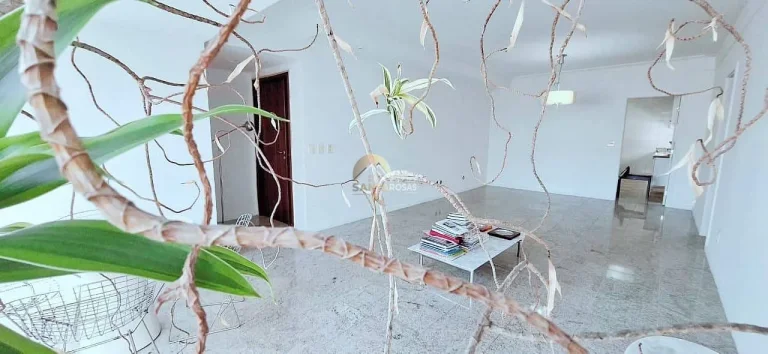 Imagem 150 m² bem distribuídos na Graça: 2 salas com varanda, 3 suítes, dependência completa e 3 vagas num