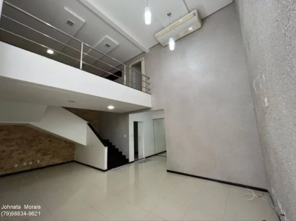 Imagem Casa à venda no Bairro Coroa do Meio com 6 quartos, área gourmet e jardim.