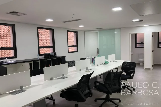 Baixo Pinheiros - Estilo Contemporâneo - 70m² - Ar Condicionado - 1 Vaga