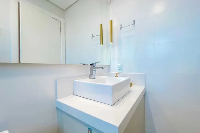 Imagem Apartamento mobiliado com 3 dormitórios sendo 2 suítes a 350m da Praia | Gov Celso Ramos/SC