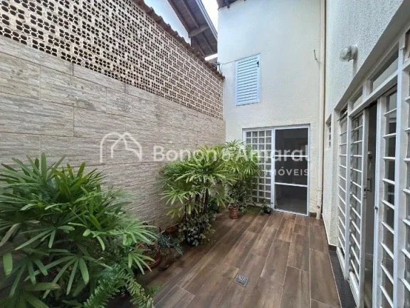 Imagem Casa térrea à venda no Jardim Santa Genebra, na melhor localização do bairro. O imóvel possui t...