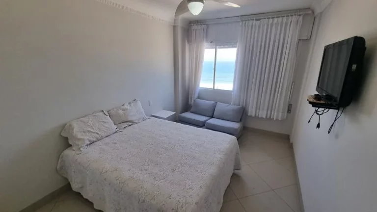 Imagem Apartamento com 4 dormitórios à venda, 180 m² - Pitangueiras - Guarujá/SP