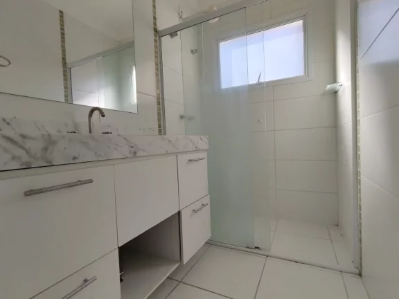 Imagem Casa em condomínio à venda em Vinhedo-SP, Condomínio Recanto dos Paturis: 3 quartos, 3 suítes, 2 salas, 4 banheiros, 4 vagas, 200 m². Imagem Casa em condomínio à venda em Vinhedo-SP, Condomínio Recanto dos Paturis: 3 quartos, 3 suítes, 2 salas, 4 banheiros, 4 vagas, 200 m².