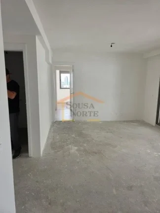 Imagem A planta bem distribuída conta com 3 suítes, 2 salas e uma cozinha integrada, proporcionando ampla...