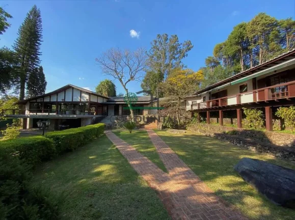 Casa com 6 Quartos à Venda, 1.374 m² em Parque Silvino Pereira - Cotia