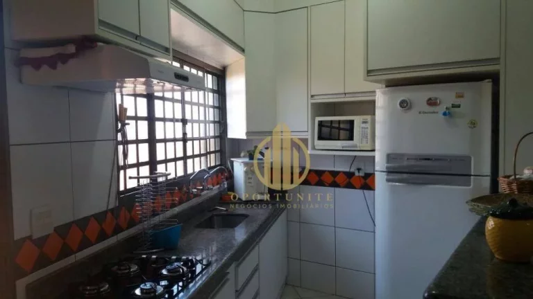 Imagem Casa á venda com 3 quartos sendo 1 suíte, Jardim Antártica, Ribeirão Preto