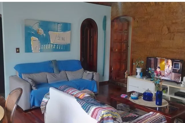 Imagem Casa com 4 quartos para venda em Campo Grande