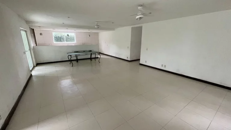 Imagem Casa com 3 Quartos à Venda, 350 m² em Vargem Grande - Rio De Janeiro