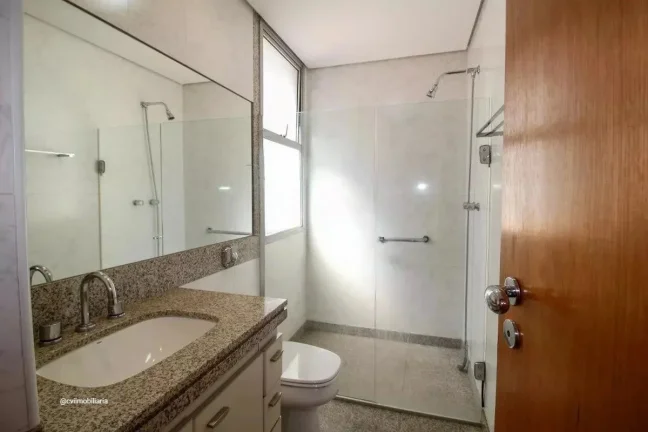 Imagem Excelente apartamento à venda com 3 quartos, sendo 1 suíte, e 2 banheiros no total. Este imóvel e...