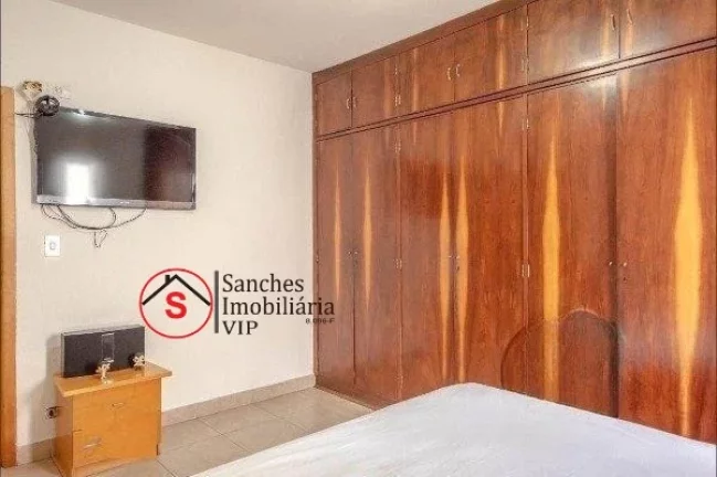 Imagem Sobrado lindo Vila Bertioga, parte interna toda reformada, casa aconchegante com 3 quartos sendo 1 suite, todos com ar condicionado, sala ampla, cozi