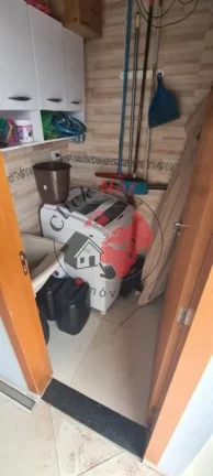 Imagem Ótima Cobertura toda Reformada em Prédio Sem Condomínio à Venda no bairro Vila Scarpelli em Santo André