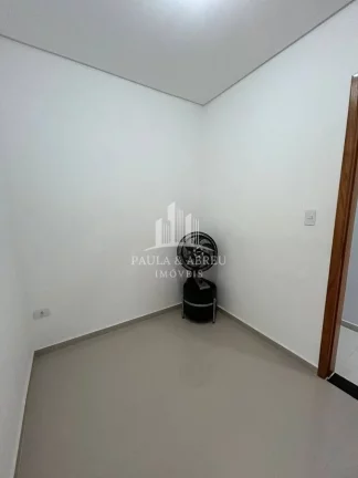 Imagem Apartamento 2 Dormitórios, quintal no 1° andar, 1 vaga em Utinga, Santo André