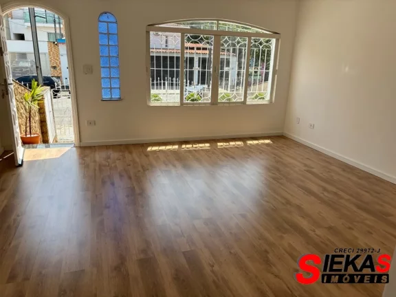 Imagem Imperdível oportunidade: Casa à venda em São Paulo-SP, no Tatuapé, com 4 quartos, 1 suíte, 1 sala, 4 banheiros, 3 vagas e 180m²!
