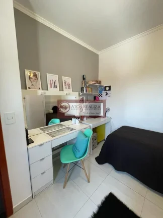 Imagem Vendo Sobrado 3 Dormitórios em condomínio Jd. Santa Cruz SP.