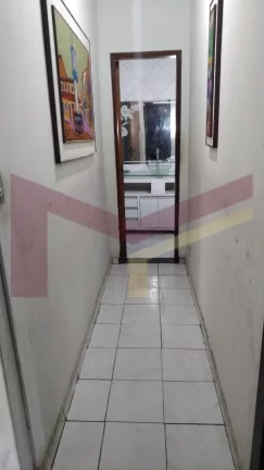 Imagem Casa em rua pública