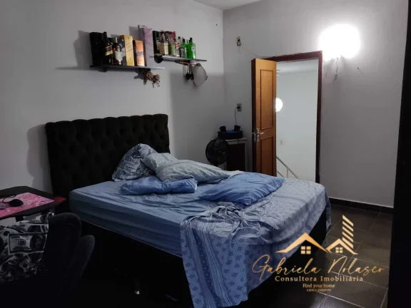 Imagem Casa com3 dormitórios no bairro Tucura