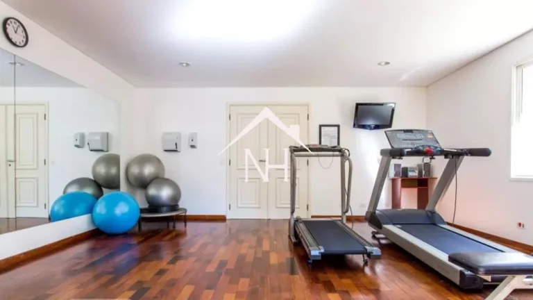 Imagem Apartamento de 200m c/ lareira, 3 suítes (1 master c/ varanda, closet e banheira),4 vagas c/ depósito,piscina,playground,academia,salão de festa,sauna