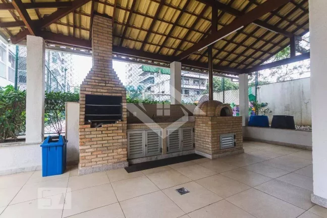 Imagem Apartamento de 2 Quartos no Condomínio Barra One para Venda